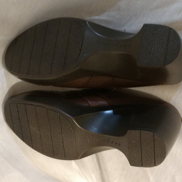 Easysprit brown wedge heels size 7.5 - Picture 7 of 7